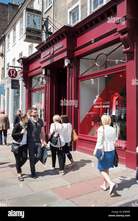 Shops and shoppers in George Street, in Georgian Edinburgh New Town ...