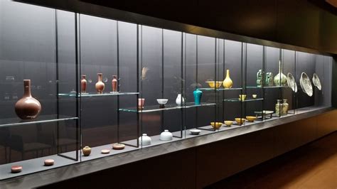 museum display case design | Museum display cases, Glass cabinets ...