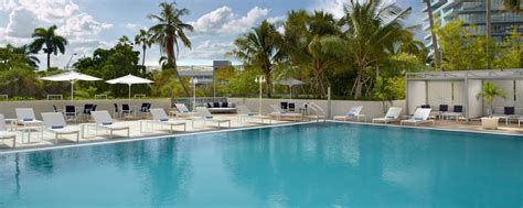 Coconut Grove Hotel - Miami Florida | Courtyard Miami Coconut Grove