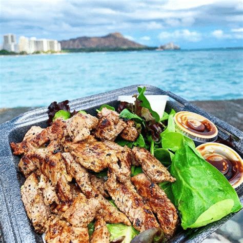 Best Lunch in Waikiki, Honolulu • Waikiki Beach Stays