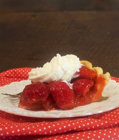 Strawberry Glaze Pie (no jello) - My Country Table