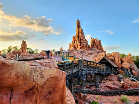 Where to Play, Eat & Shop in Frontierland – Disney World Guide - Park ...