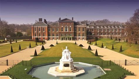 London: Kensington Palace Gardens Tour with Royal High Tea | GetYourGuide