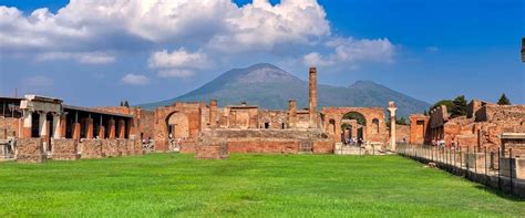 Pompeii & Mt. Vesuvius from Sorrento - City Wonders