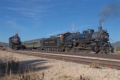 Locomotive No. 4960 steams to the Grand Canyon unassisted - Trains