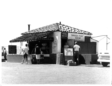 The History of Stearns Wharf, Santa Barbara's Doorstep to the World ...