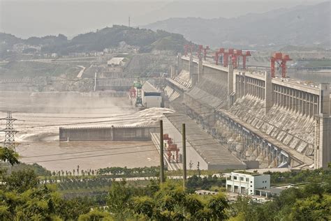 LP DAAC - Impacts of the Largest Dam in China on the Local Vegetation Cover