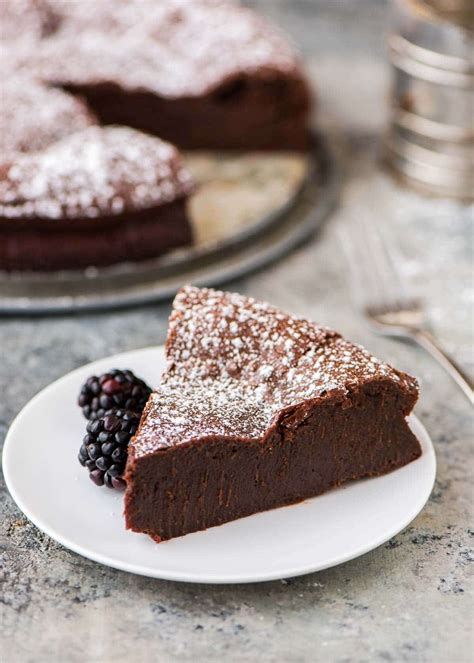 Flourless Chocolate Torte – WellPlated.com