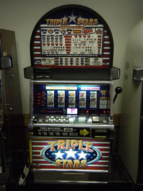 Triple Stars 5 reel slot machine