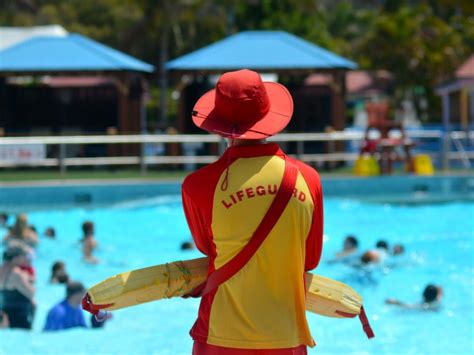 13 Secrets Lifeguards Want You to Know This Summer