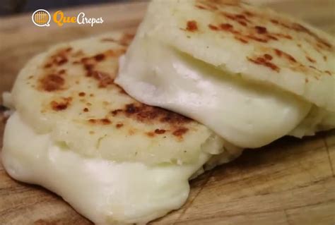 Colombian Cheese Arepas - QuéArepas.com