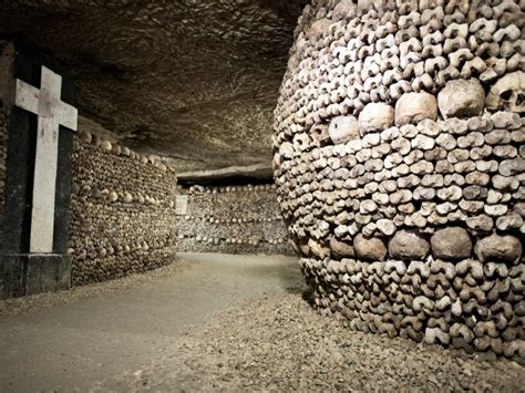 Paris Catacombs – The Bones of Over 6 Million Souls Under the City ...