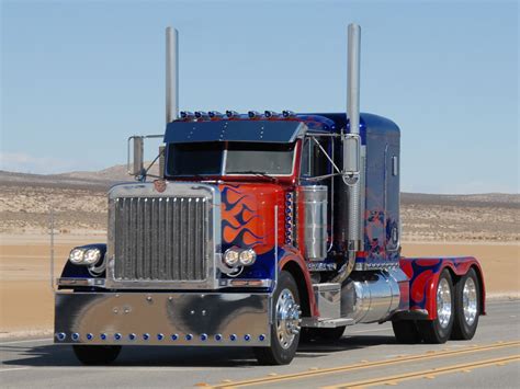 Optimus Prime Truck (LIVE) - Transformers Photo (471517) - Fanpop