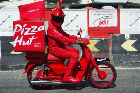 Pizza Hut - Rescue Bike on Behance | Pizza hut, Pizza, Hut