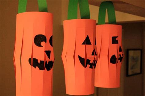 Halloween Craft Project: Paper Jack-O-Lanterns | Marin Mommies