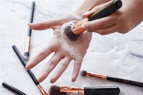 How To Clean Makeup Brushes - How Often You Should Do It - Cosmetic News