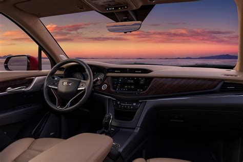 2023 Cadillac XT6 Overview - The News Wheel