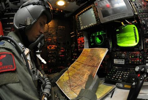 STUNNING! Inside the B-52 Stratofortress in 52 high-res images