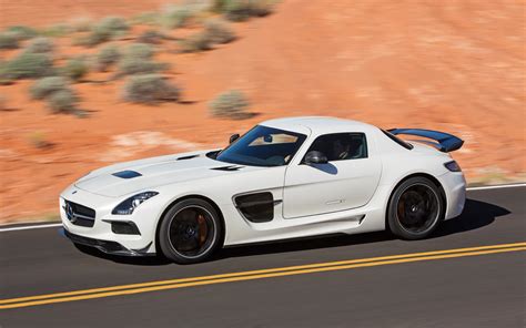 Mercedes-Benz SLS AMG GT - Information and photos - MOMENTcar