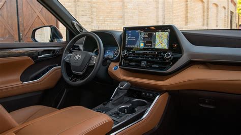 2020 Toyota Highlander Interior Review: Delving Into the Details