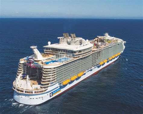 Royal Caribbean Symphony of the Seas Review: Entertainment, Food & More ...