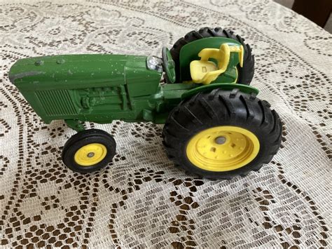 Vintage John Deere Toy Tractor - Nex-Tech Classifieds