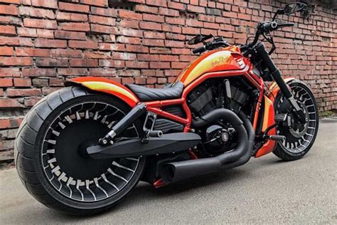 Unique Custom Wheels on Harley-Davidson V-Rod — Bikernet Blog - Online ...