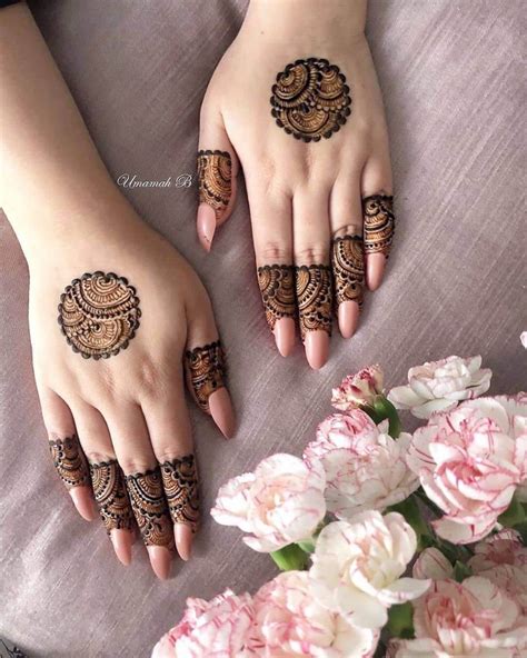 Simple Classy Mehndi Designs - Design Talk