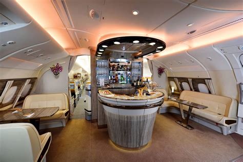 Airbus A380 Emirates Business Class - Image to u