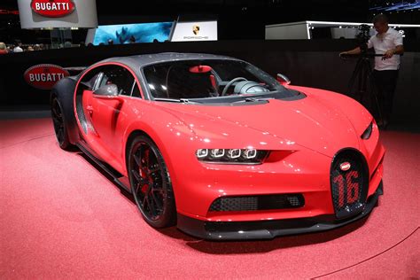 Bugatti Chiron Sport Cuts (Some) Weight and Sharpens Up Handling