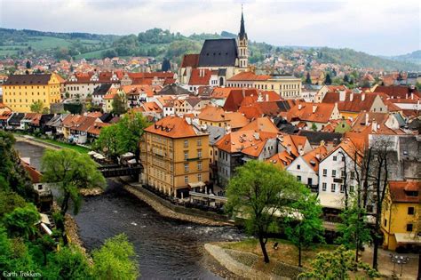 How to Plan a Day Trip to Cesky Krumlov, Czech Republic | Earth Trekkers