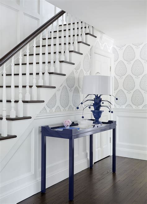 Wallpaper Ideas That’ll Give Your Foyer Serious Style | Tapete flur ...