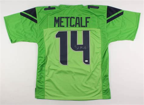 DK Metcalf Signed Jersey (JSA COA) | Pristine Auction