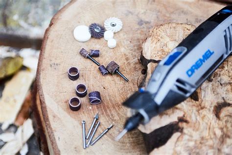 Choisissez vos outils et accessoires Dremel pour la sculpture sur bois ...