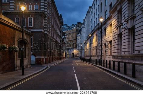 London Empty Street Night