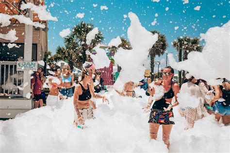 How to Throw a Successful Foam Party For Your Birthday - 2021 Guide ...