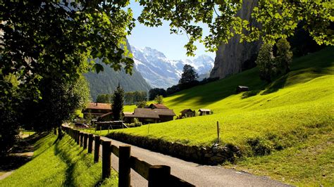 Suiza, Lauterbrunnen, Jungfrau, ciudad, las montañas, los Alpes Fondos ...