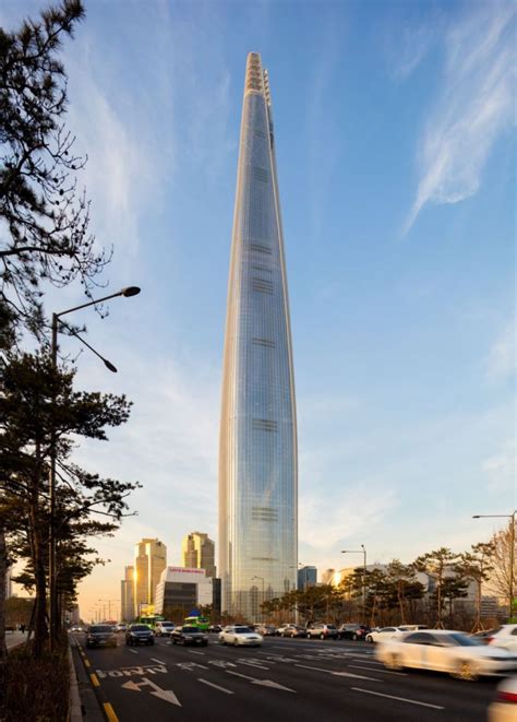 Opened the Lotte World Tower by Kohn Pedersen Fox Associates