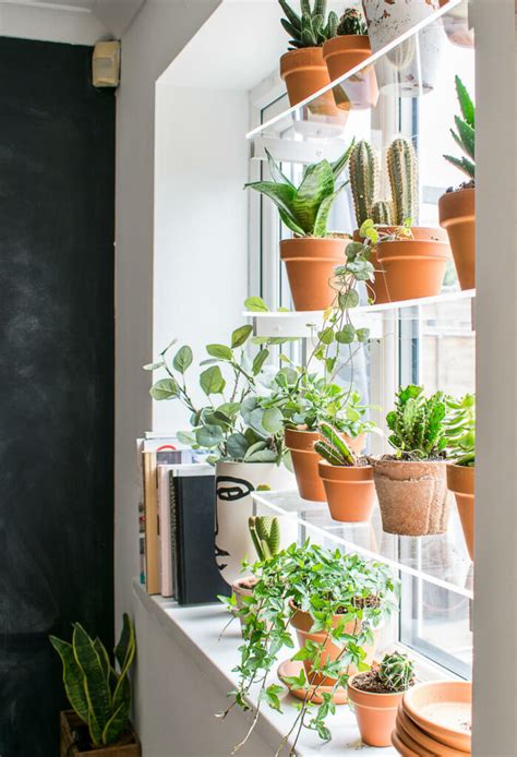 35 DIY Plant Stands to Organize the Jungle in Your Home