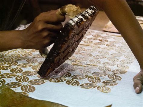 What is Batik Fabric? Origins, How It's Made and Uses