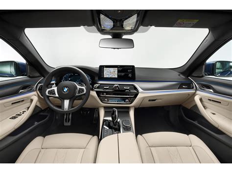 2023 BMW 530e: 6 Interior Photos | U.S. News