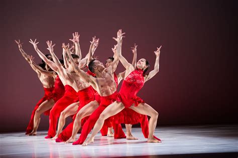 Ballet Hispánico shines a light on Latinx culture at the Rialto - ARTS ...