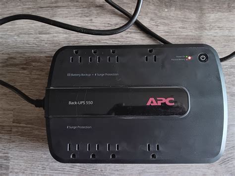 Used APC UPS 550VA 120V BE550G Battery Backup Surge Protector - UBB.threads