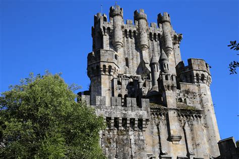 Butrón castle * All PYRENEES · France, Spain, Andorra