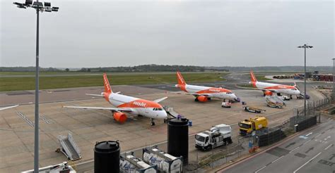 UK's Luton airport suspends flights due to runway defect - ARN News ...