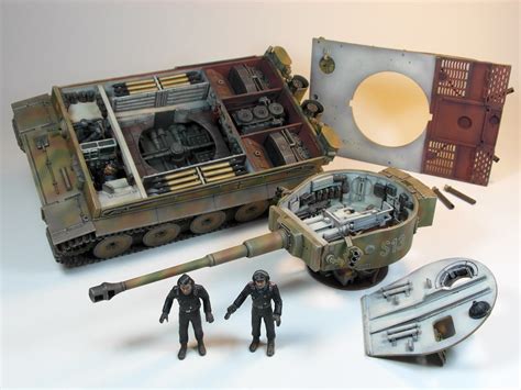 Academy – 1/35 Tiger-I Early Version with Interior – With Tamiya ...