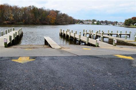 Public Boat Ramp | Boat, White marsh, Tours