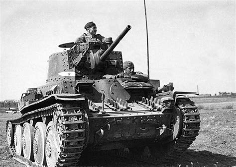 Panzer 38T [Objectively the best looking light tank of WW2] : r/TankPorn