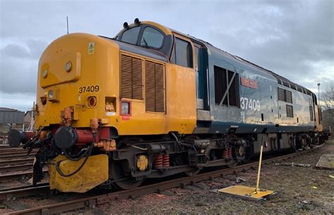 Class 37 At Motherwell | Diesel locomotive, British rail, Electric ...