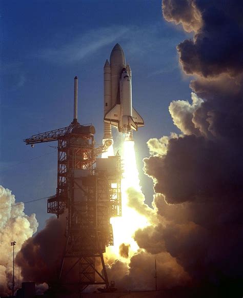 24 Spectacular Space Shuttle Launch Images